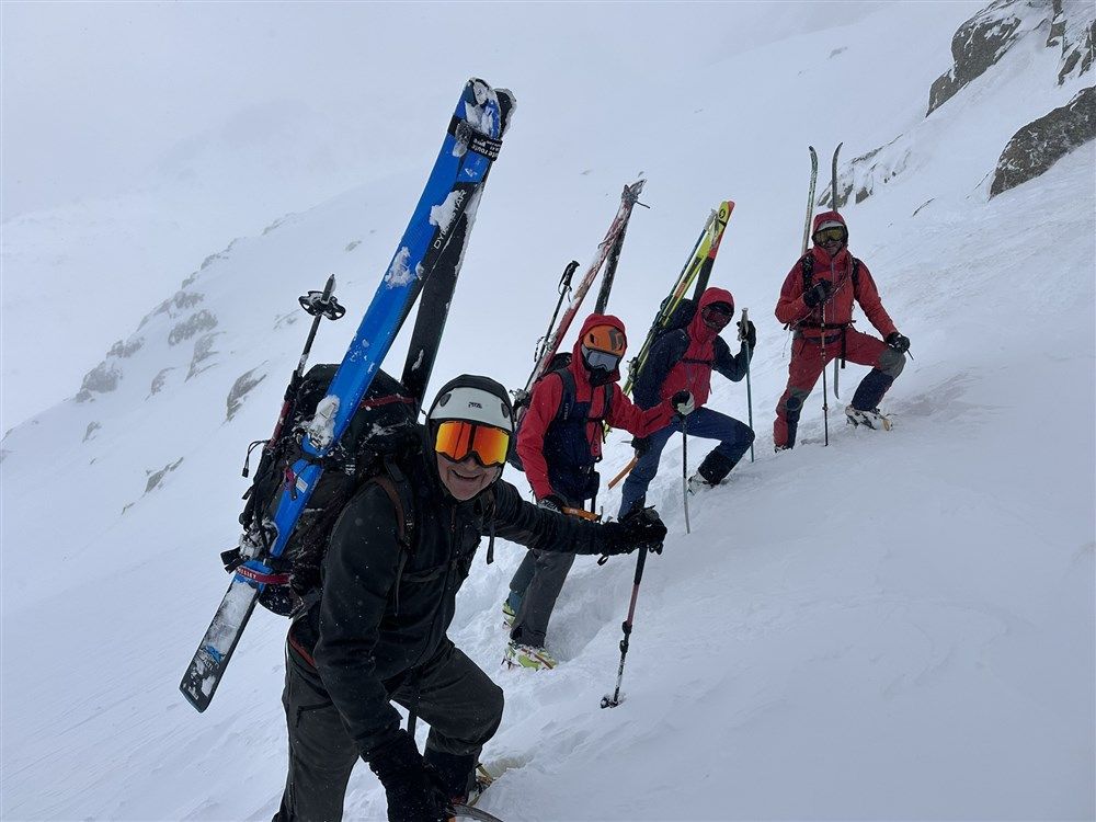 You are currently viewing Encantats 2026: Qui trop écoute la météo passe sa vie au bistro… ou pas !